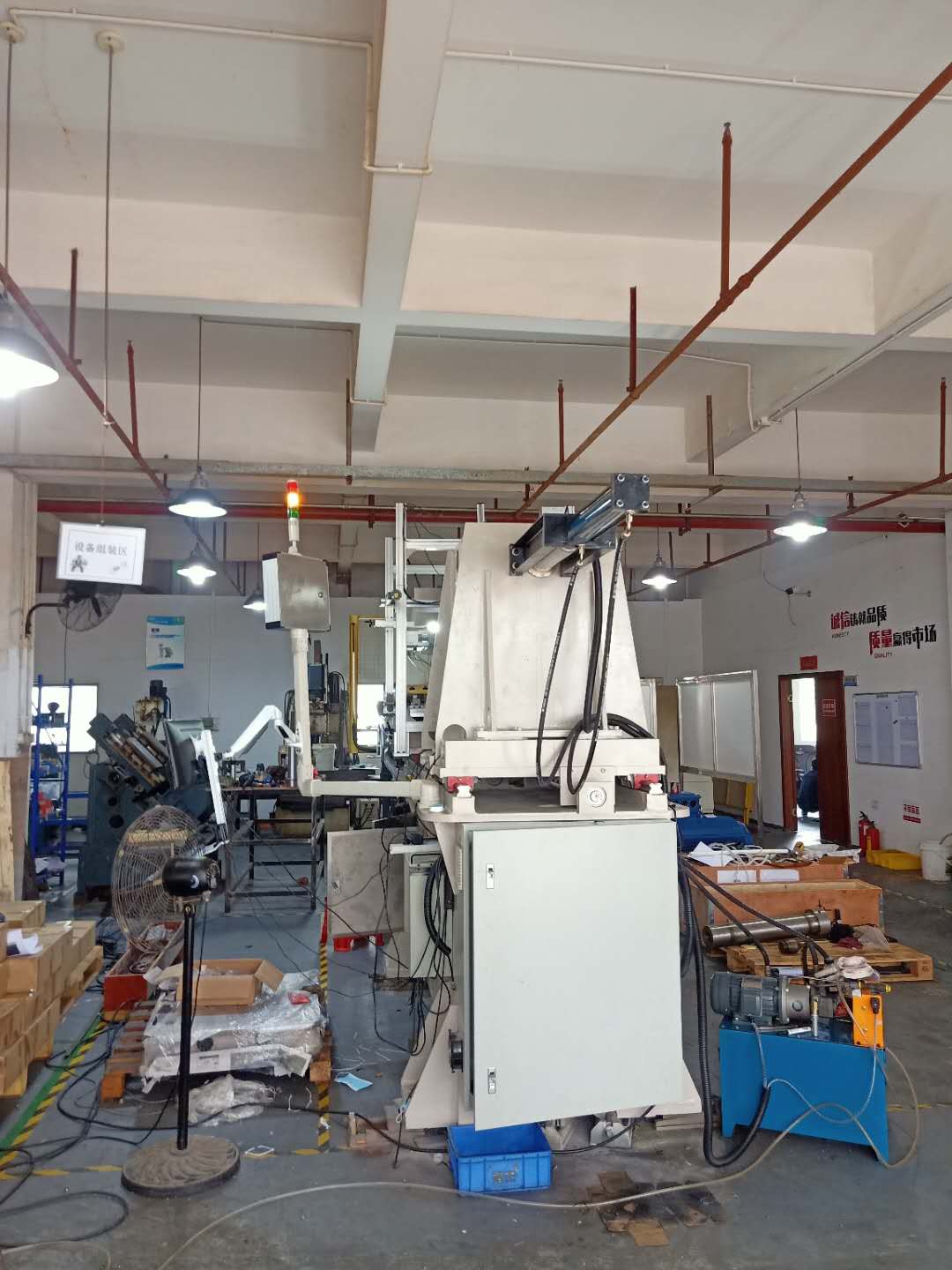 永磁電機合裝機側面